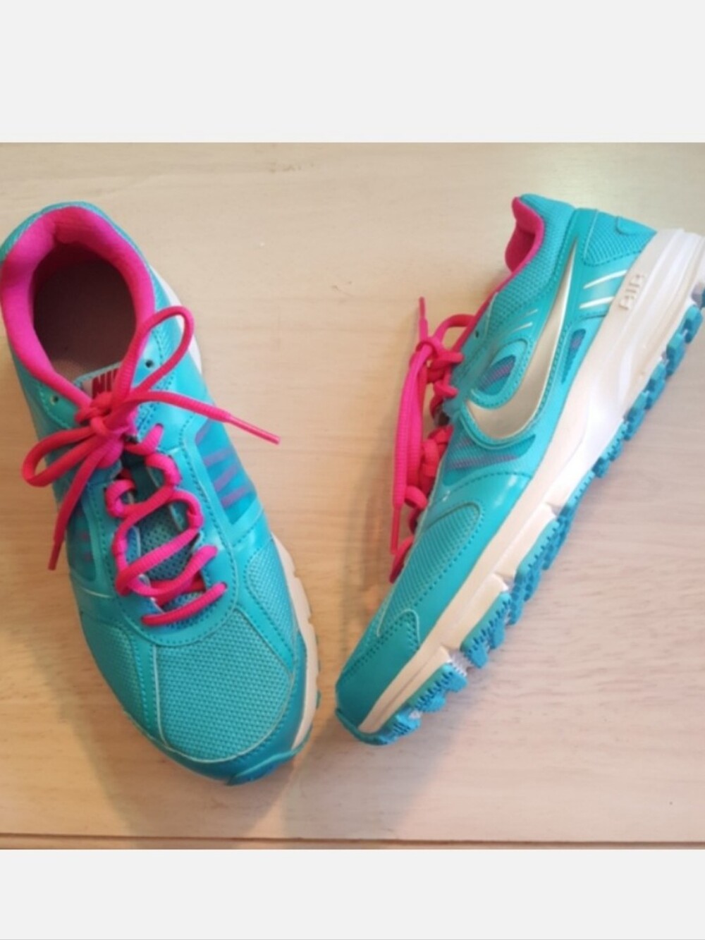 NWOT Nike Air Relentless 3 Womens Blue Sneakers Athletic Shoes Sz 7